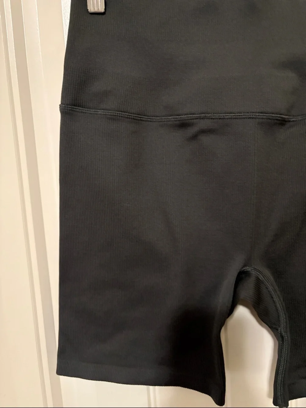 ALO Yoga Black High-Rise Ribbed Bike Shorts - Picture 2 of 8